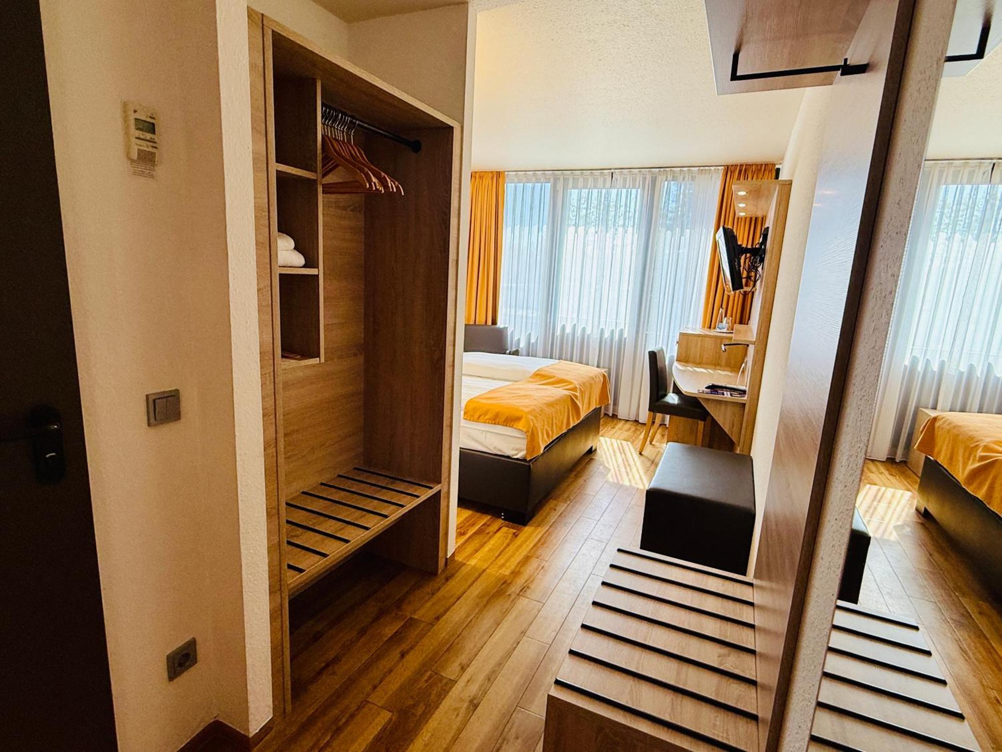 Arvena Messe Hotel Norymberga Zewnętrze zdjęcie