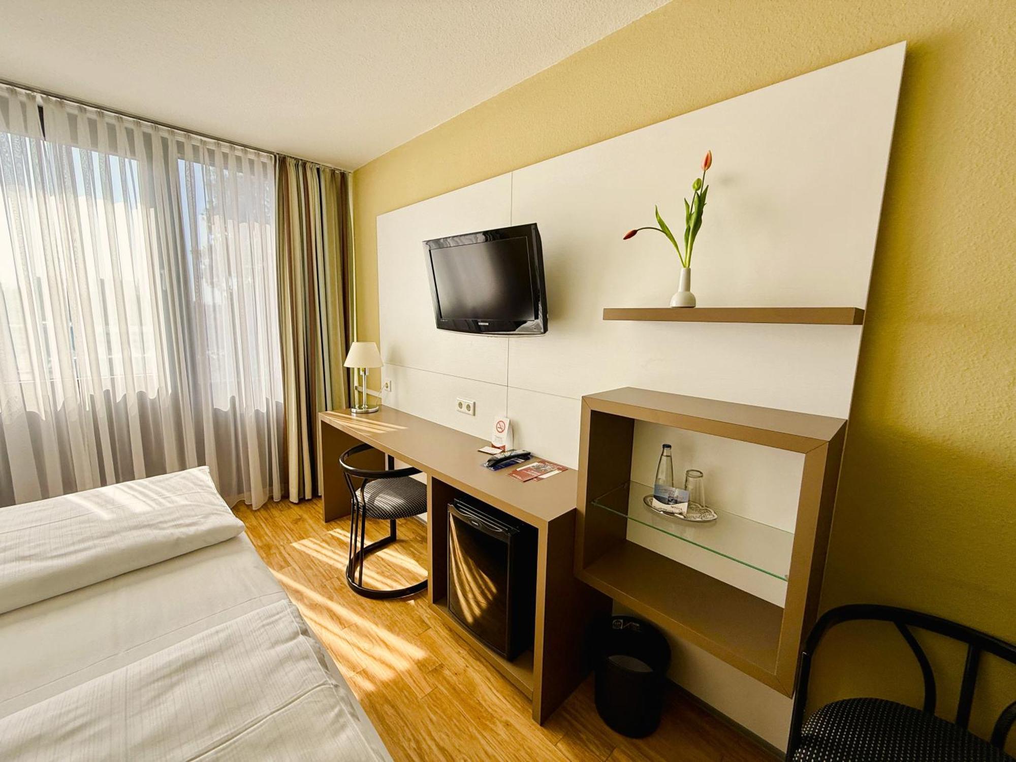 Arvena Messe Hotel Norymberga Zewnętrze zdjęcie